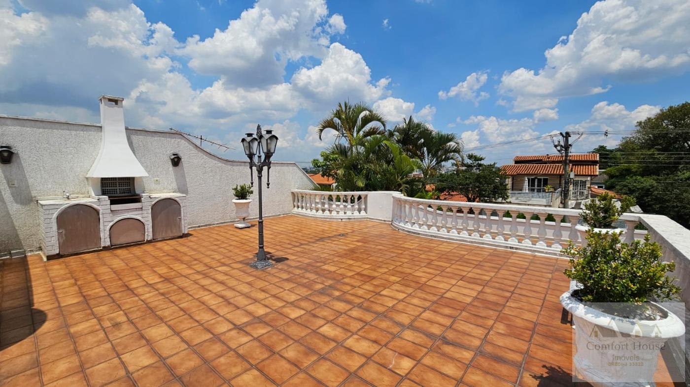 Casa em São Caetano com excelente localização 4 vagas e amplo espaço